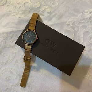 Daniel Wellington rose gold watch